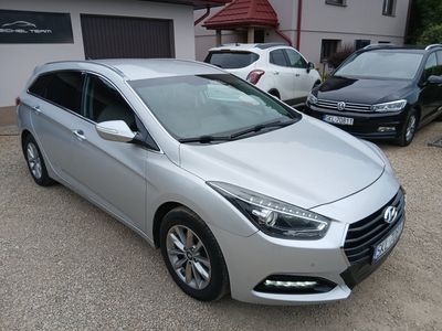 Hyundai i40 1.7 CRDI 141 PS  led Czujniki
