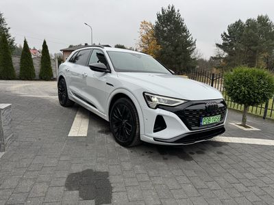 AUDI Q8 E-tron S-line