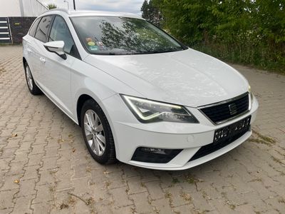 Piekny seat leon z niemiec bezypadkowy