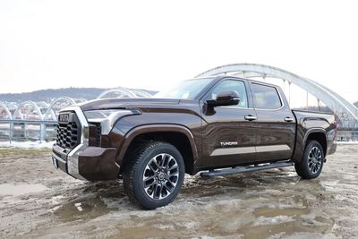 Toyota Tundra Toyota Tundra wersja LIMITED V6 i-FORCE 3,4 / pełne 23 % VAT ! /