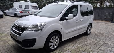 Peugeot Partner teppe 2017r salon Polska