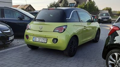 Opel Adam Alufelgi Czujniki parkowania Grzana kierownica Grzane fotele USB