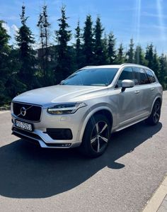 Volvo XC 90 R-Design D5 235km  Full Led Active !