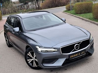 Volvo V60 __Serwisowany__Bezwypadkowy__Rej2019